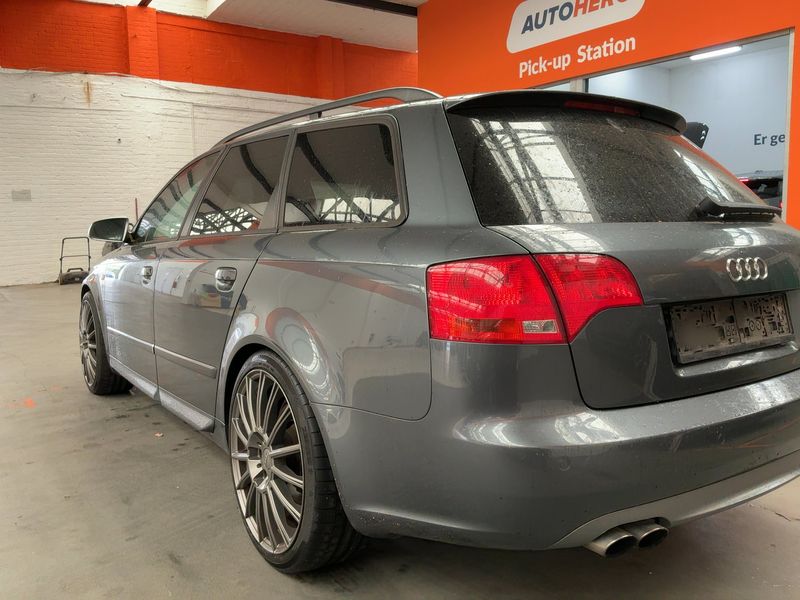 Audi S4 4.2 V8 quattro — zdjęcie 3