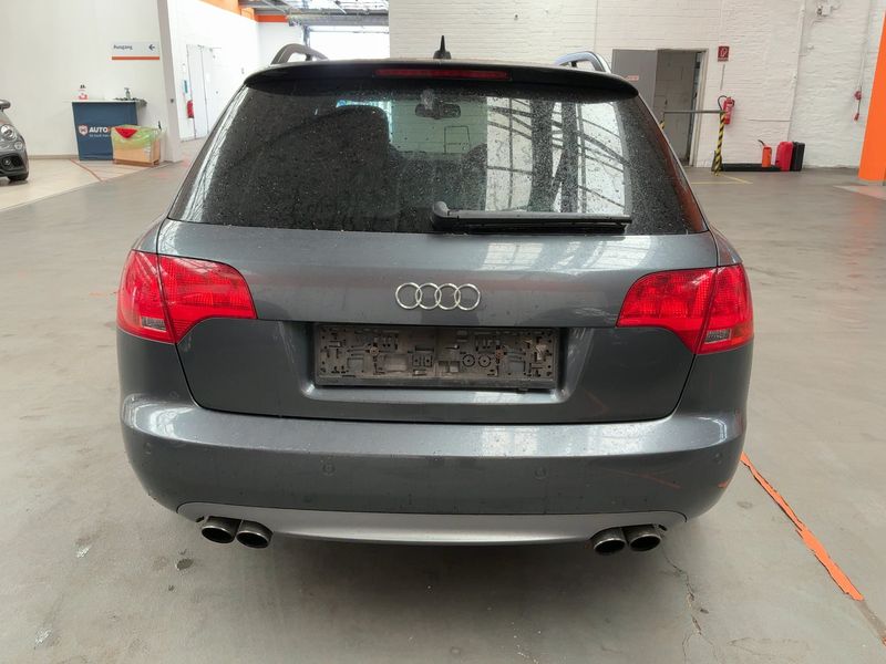 Audi S4 4.2 V8 quattro — zdjęcie 5