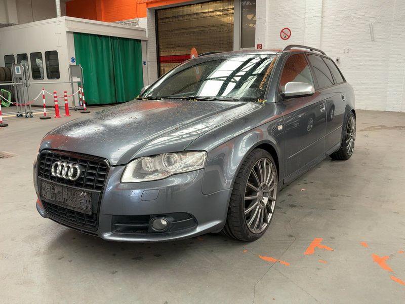 Audi S4 4.2 V8 quattro