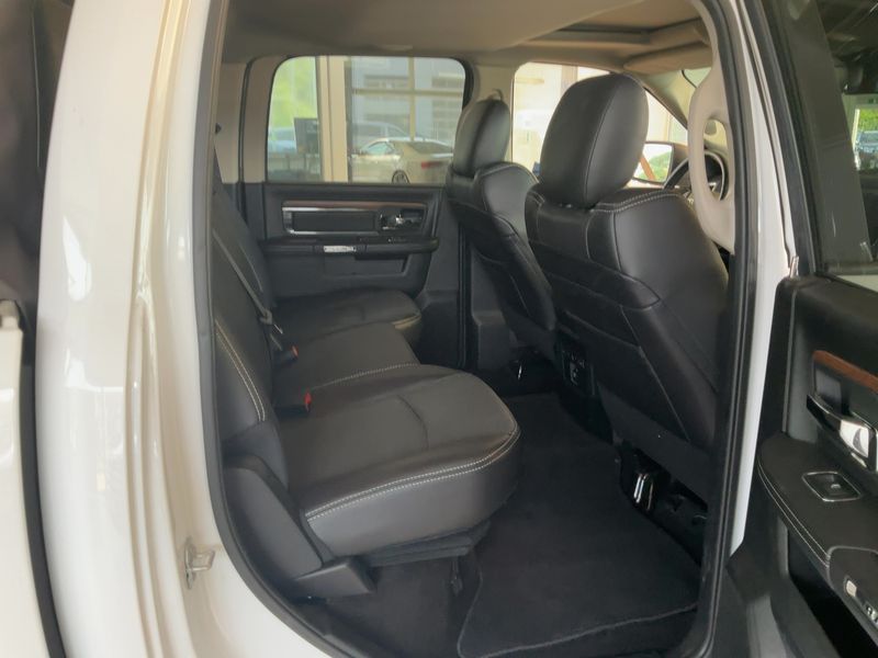 Dodge Ram 1500 5.7 V8 4x4 — zdjęcie 14