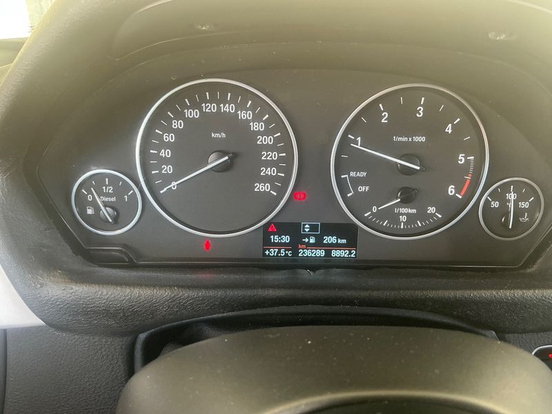 BMW 3er 318d — zdjęcie 13