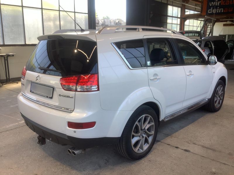 Citroen C-Crosser 2.2 HDi Exclusive — zdjęcie 6