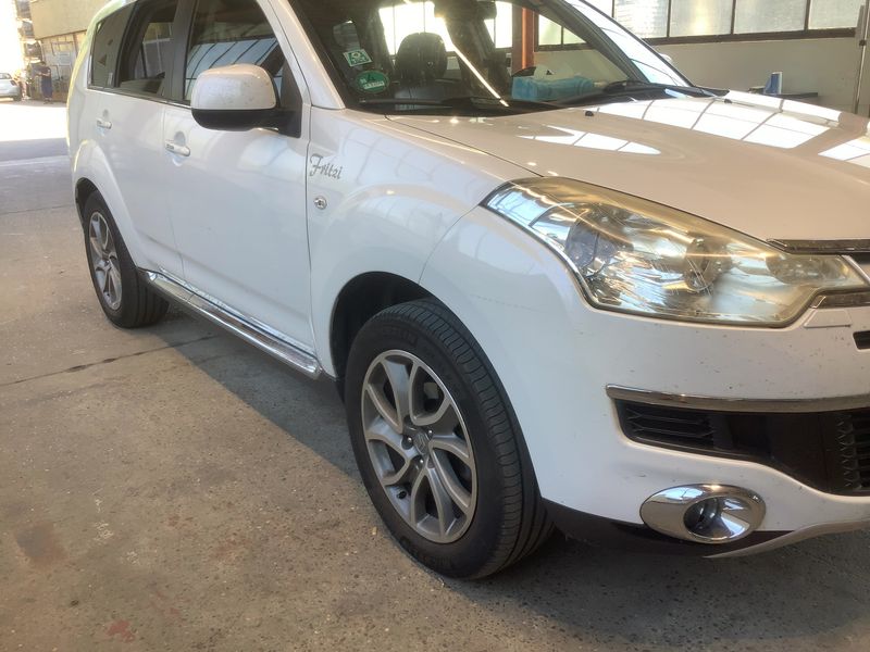Citroen C-Crosser 2.2 HDi Exclusive — zdjęcie 8