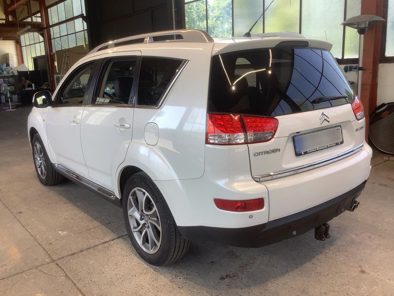 Citroen C-Crosser 2.2 HDi Exclusive — zdjęcie 3