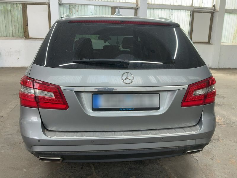 Mercedes-Benz E-Klasse E 300 Hybrid T BlueTEC Avantgarde 2012 – снимка 7