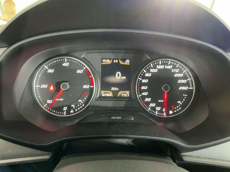 Seat Leon 2.0 TDI FR — zdjęcie 13