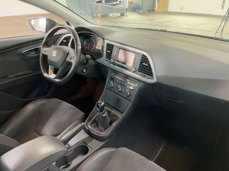 Seat Leon 2.0 TDI FR — zdjęcie 12