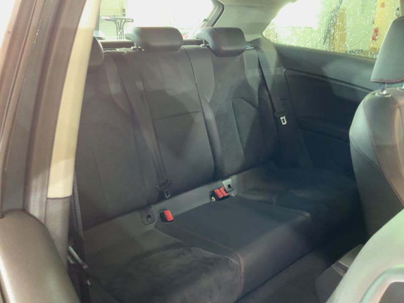 Seat Leon 2.0 TDI FR — zdjęcie 14
