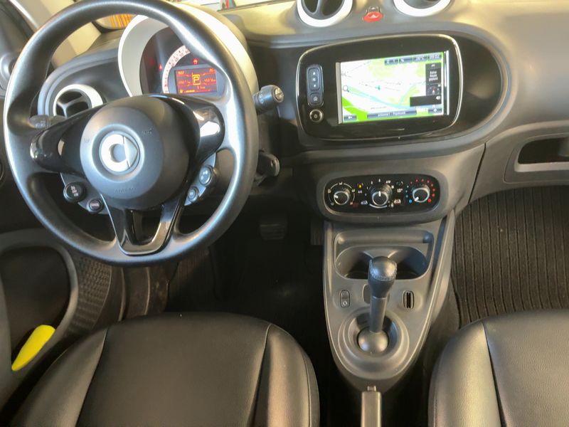 Smart fortwo 1.0 Basis Standard — zdjęcie 12