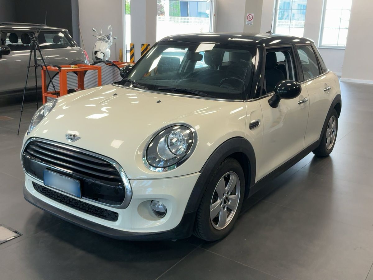 MINI Cooper 2016 — photo 1
