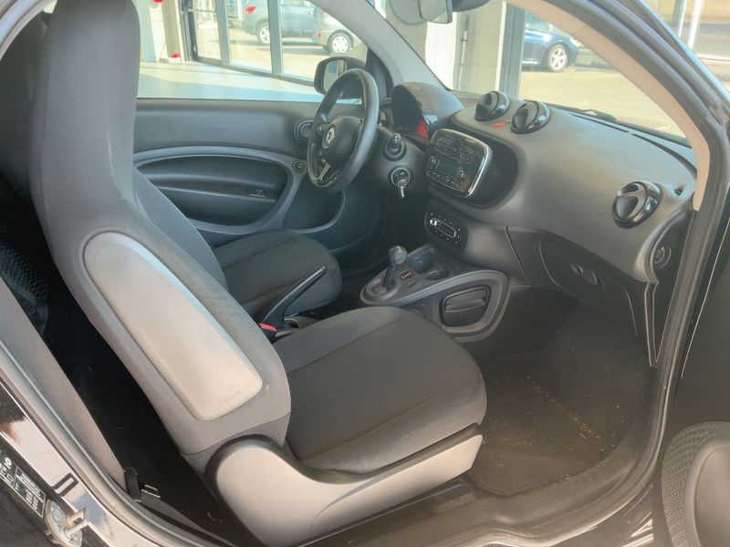 Smart fortwo 1.0 youngster — zdjęcie 14
