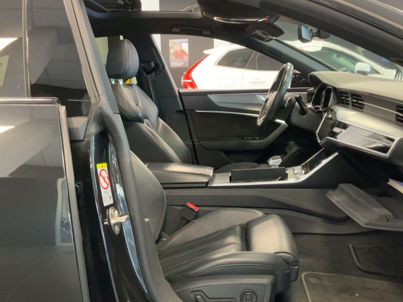 Audi A7 Sportback 55 TFSIe quattro — zdjęcie 11