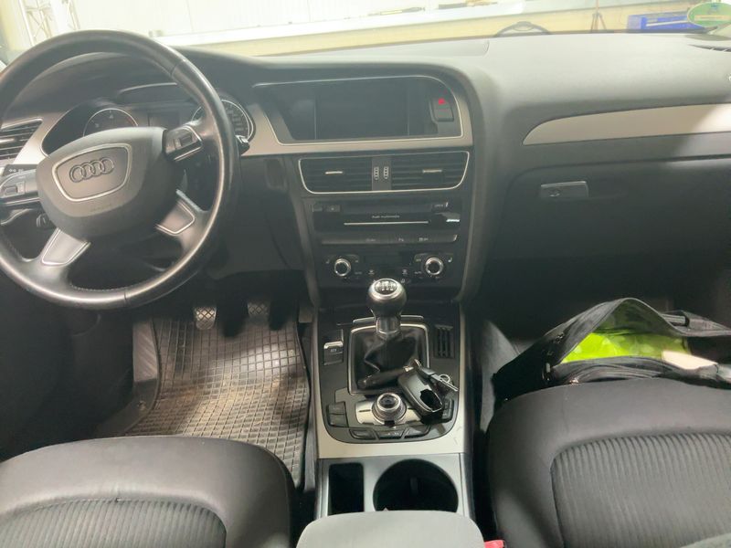 Audi A4 2.0 TDI Attraction 2013 – снимка 17