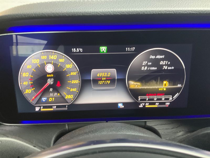 Mercedes-Benz E-Klasse E 220 d AMG Line — zdjęcie 13