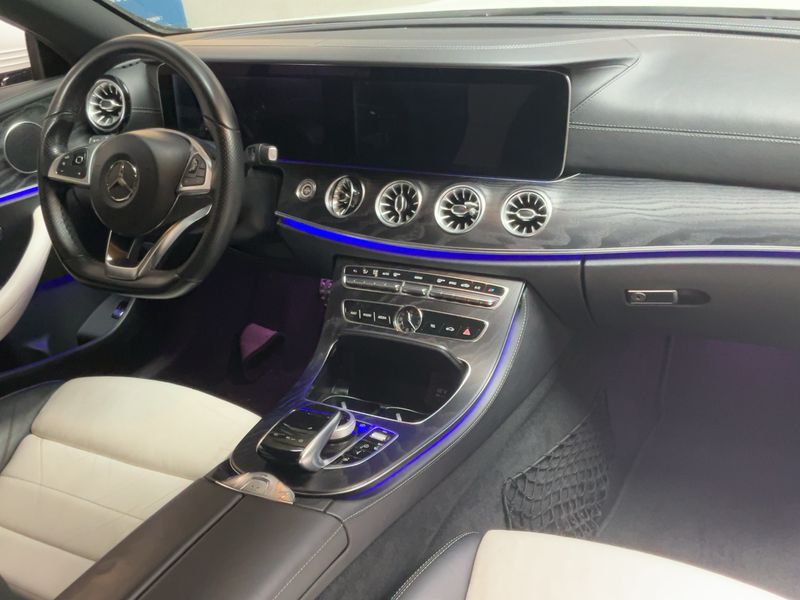 Mercedes-Benz E-Klasse E 220 d AMG Line — zdjęcie 12