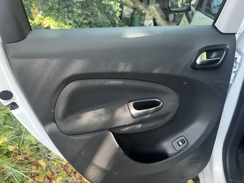 Citroen C3 Picasso 1.6 Blue-HDi Exclusive 2016 – снимка 18
