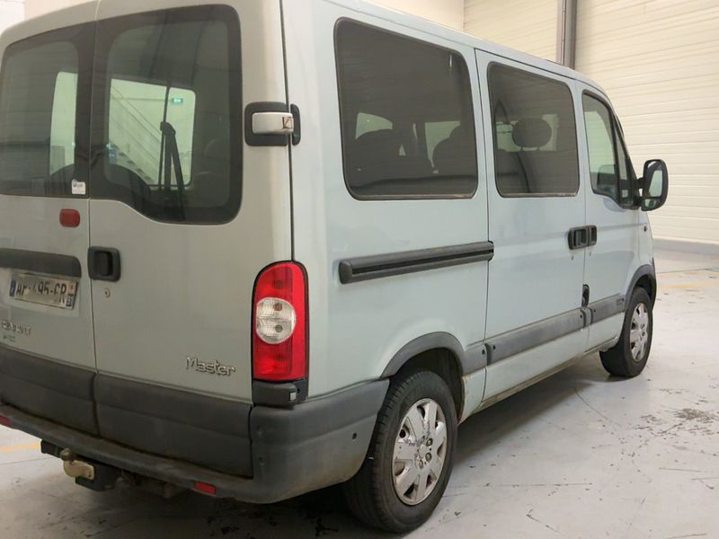 Renault Master 2.5 dCi L1 2,8t 9pl. — zdjęcie 6