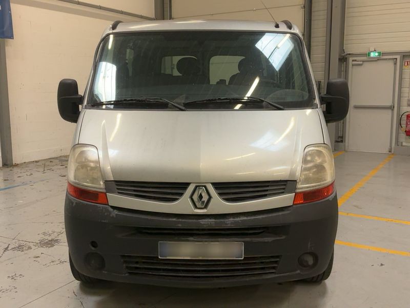 Renault Master 2.5 dCi L1 2,8t 9pl. — zdjęcie 9