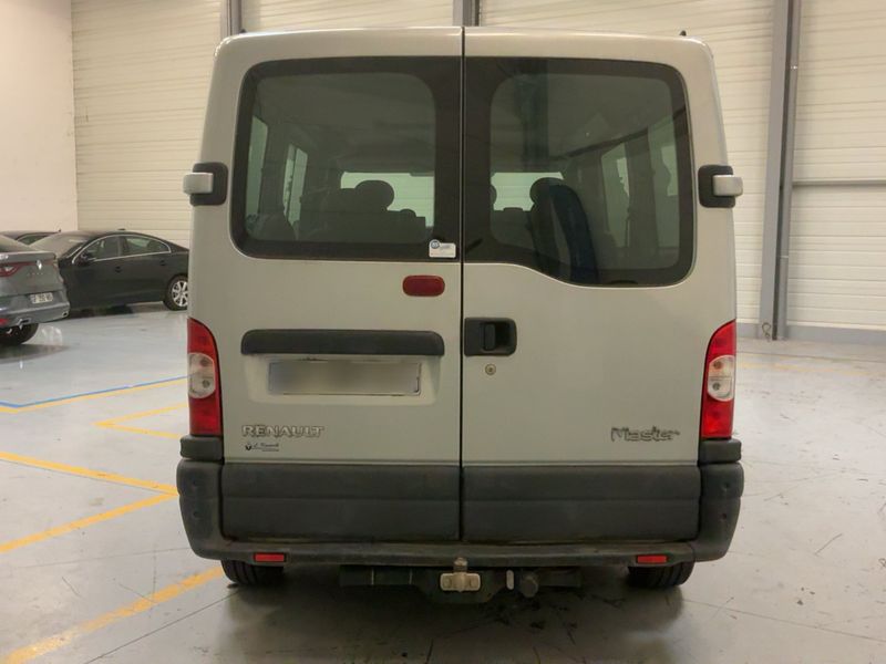 Renault Master 2.5 dCi L1 2,8t 9pl. — zdjęcie 5