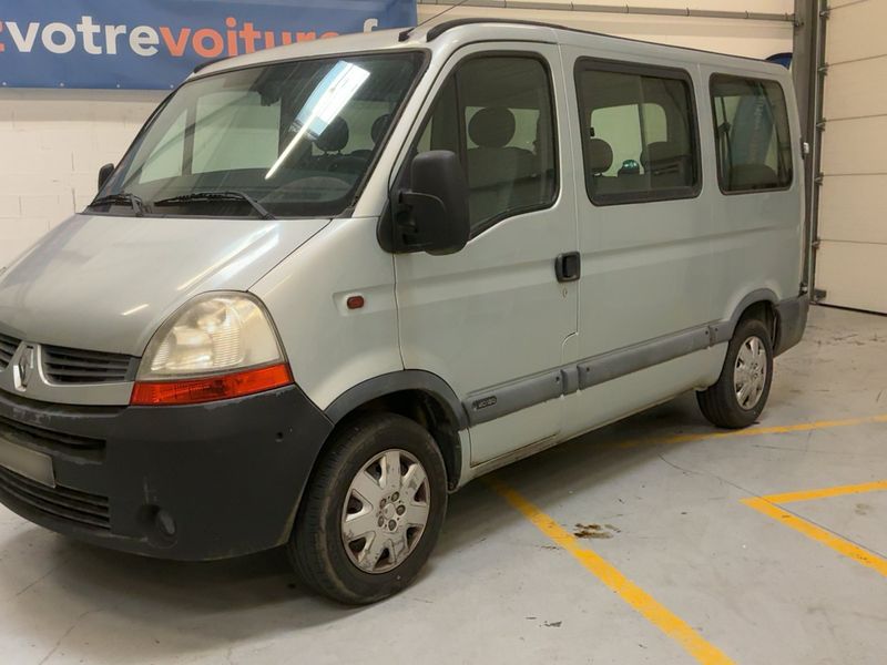 Renault Master 2.5 dCi L1 2,8t 9pl. — zdjęcie 2