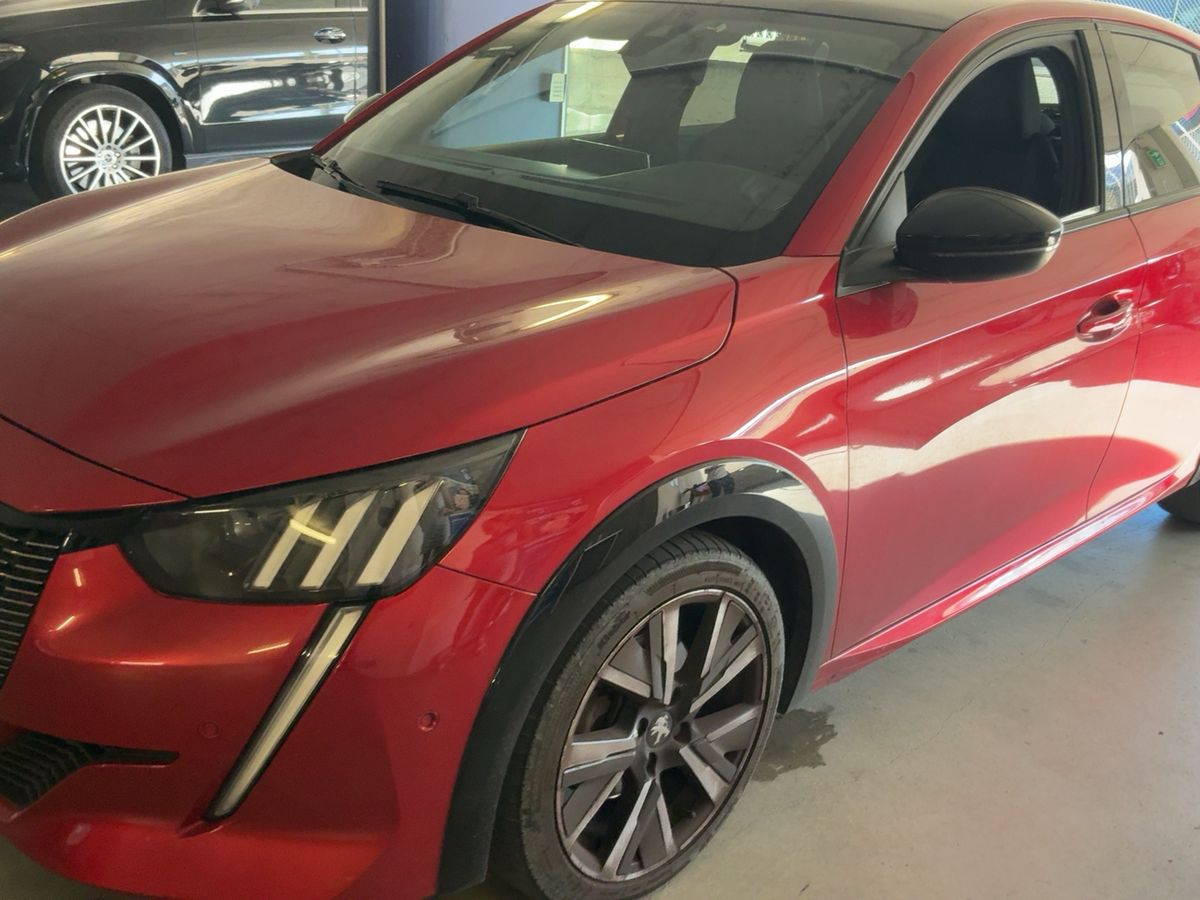 Peugeot 208 1.2 PureTech GT Line