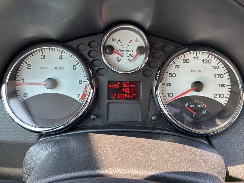 Peugeot 207 1.6 Escapade — zdjęcie 12