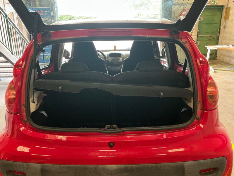 Peugeot 107 1.0 Trendy — zdjęcie 10