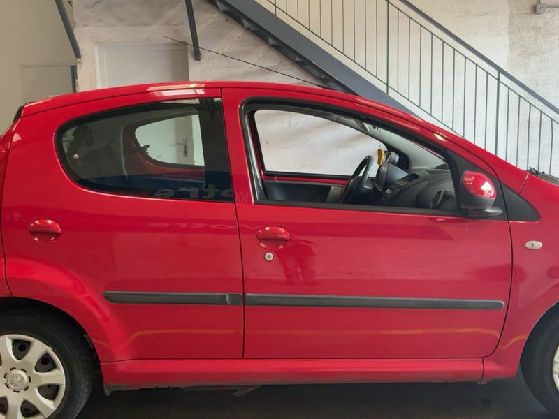 Peugeot 107 1.0 Trendy — zdjęcie 7