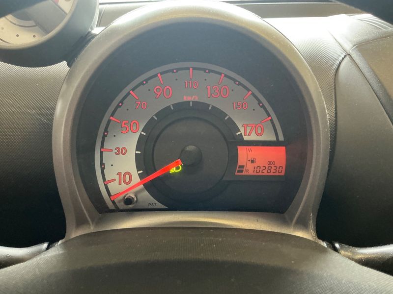 Peugeot 107 1.0 Trendy — zdjęcie 13