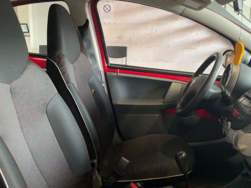 Peugeot 107 1.0 Trendy — zdjęcie 11