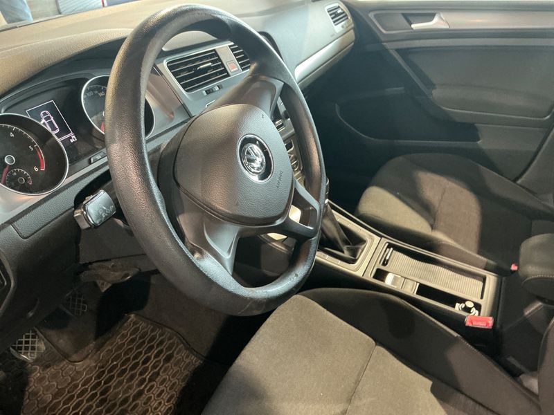 Volkswagen Golf VII 1.6 TDI Trendline BlueMotion Tech 2013 – снимка 24