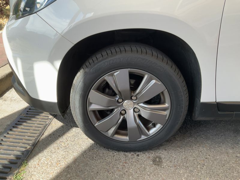Peugeot 2008 1.6 Blue-HDi Style 2018 – снимка 3