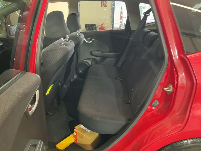 Honda Jazz 1.3 Hybrid Elegance — zdjęcie 14