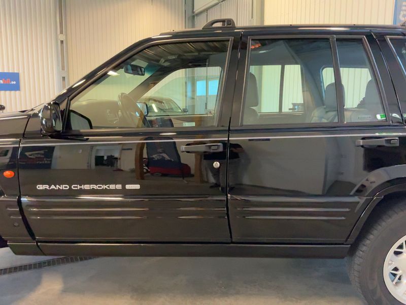 Jeep Grand Cherokee 5.2 V8 Ltd. — zdjęcie 4