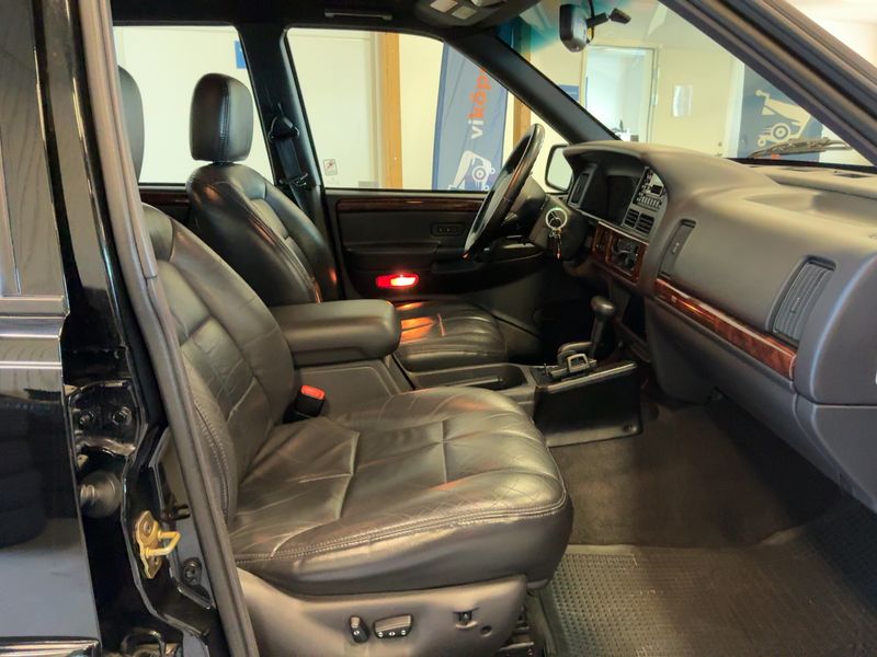 Jeep Grand Cherokee 5.2 V8 Ltd. — zdjęcie 11