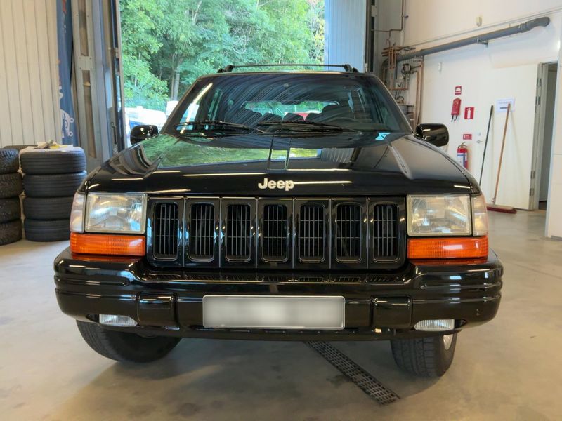 Jeep Grand Cherokee 5.2 V8 Ltd. — zdjęcie 9