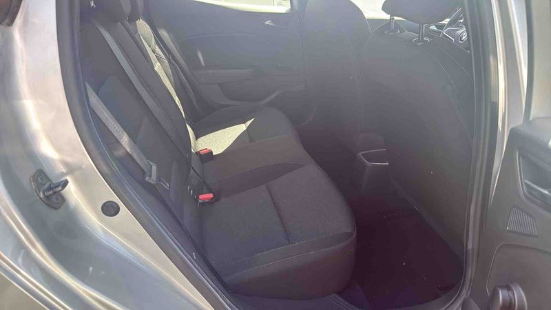 Renault Clio 1.0 TCe Equilibre — zdjęcie 12