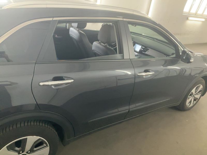 Kia Niro 1.6 Hybrid Vision 2017 – снимка 10