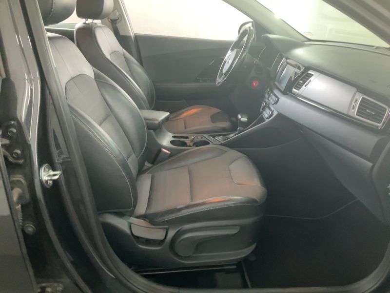 Kia Niro 1.6 Hybrid Vision 2017 – снимка 16