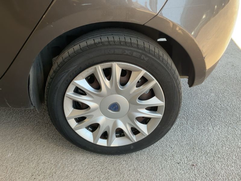 Lancia Ypsilon 1.2 GPL Silver 2013 – снимка 5
