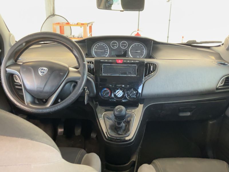 Lancia Ypsilon 1.2 GPL Silver 2013 – снимка 17