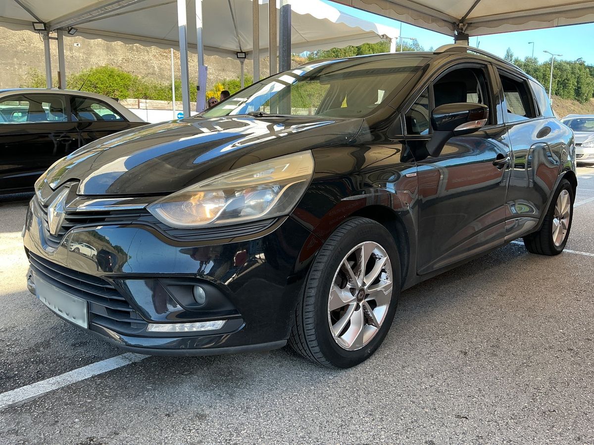 Renault Clio 2017 — photo 1
