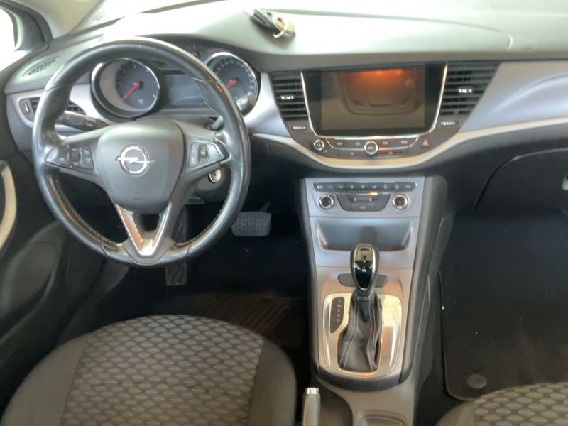 Opel Astra 1.6 CDTI DPF Business — zdjęcie 12