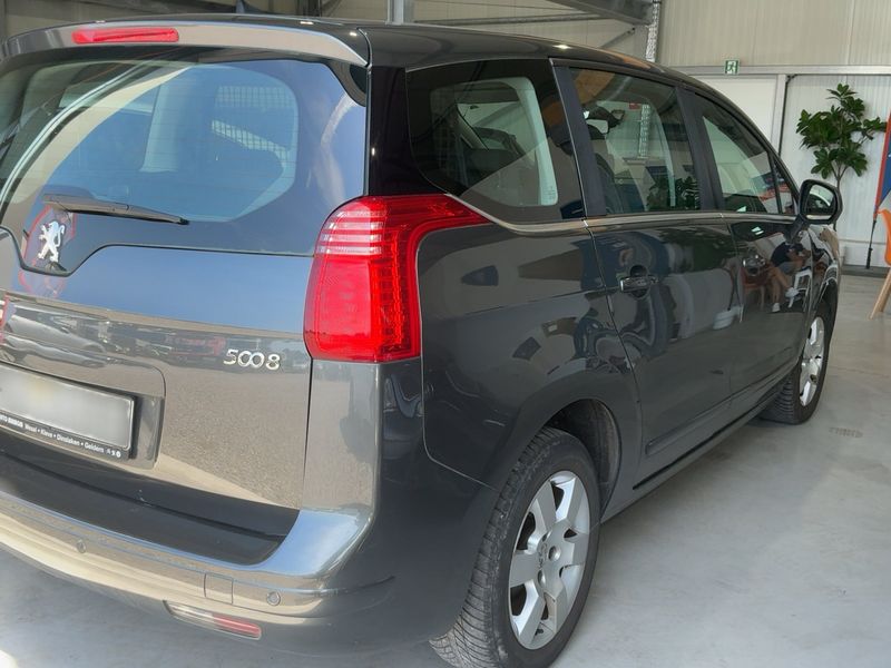 Peugeot 5008 1.6 HDi Active 2013 – снимка 8