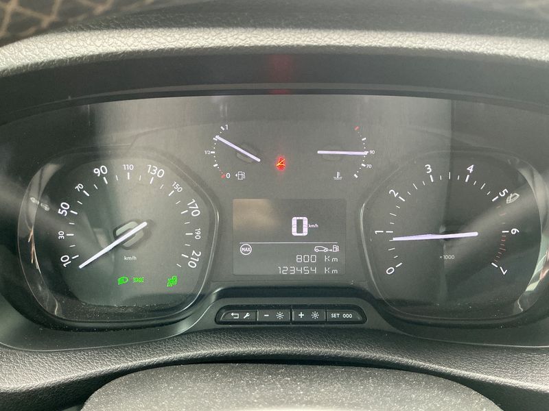 Citroen Jumpy 2.0 Blue-HDi Driver XL — zdjęcie 13