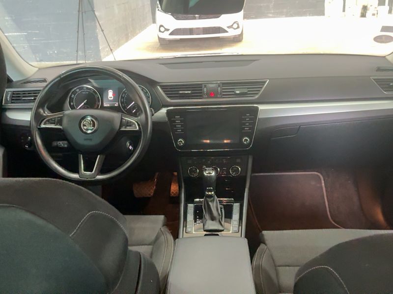 Skoda Superb 1.5 TSI ACT Business — zdjęcie 12