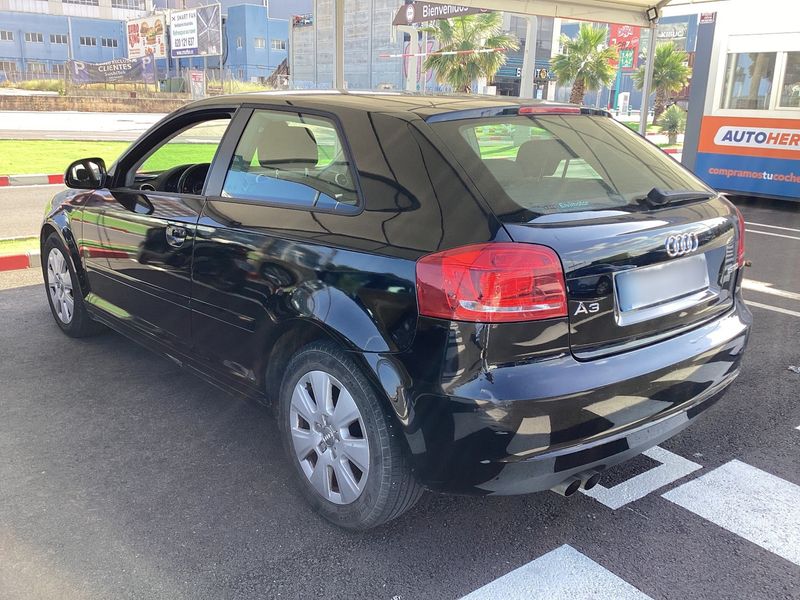 Audi A3 1.9 TDIe Attraction — zdjęcie 3
