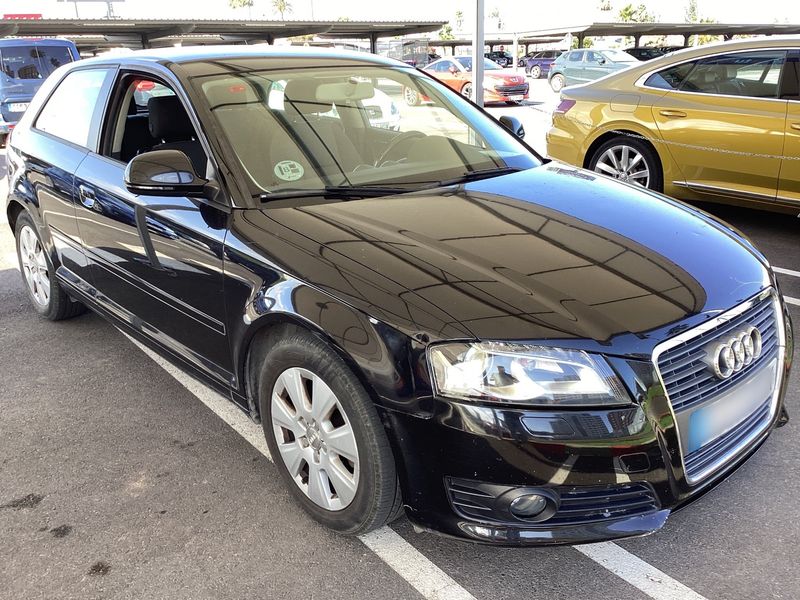Audi A3 1.9 TDIe Attraction — zdjęcie 8