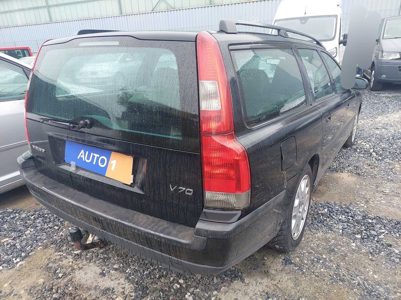 Volvo V70 2.4 — zdjęcie 5