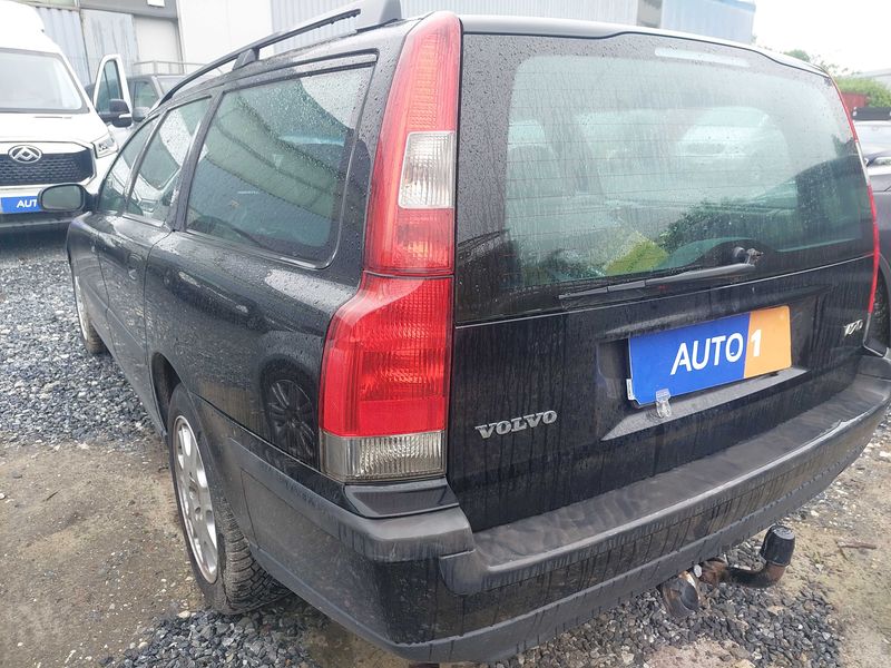 Volvo V70 2.4 — zdjęcie 3
